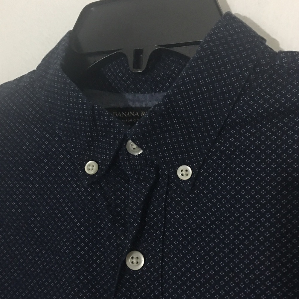 Banana Republic Mens button down shirt navy blue check